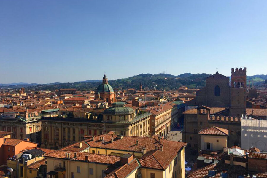 panoramica del centro storico di Bologna