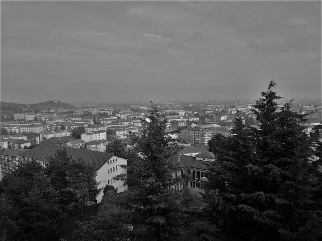 Pinerolo vista dal Piazzale di San Maurizio.