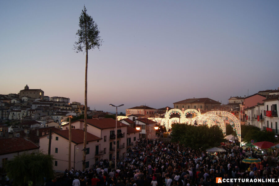 Il Maggio di Accettura al tramonto