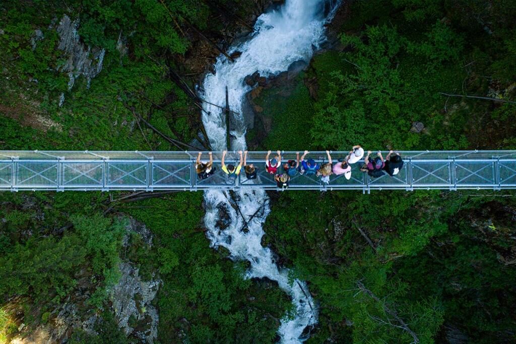 Ponte Ragaiolo in Val di Rabbi visto dall'alto